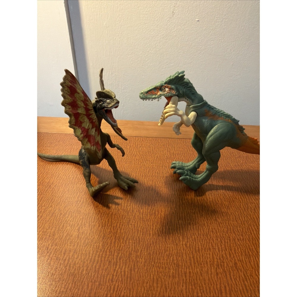 Jurassic World Attack Dilophosaurus And Moros Intrepidus Mattel Dinosaur Figure